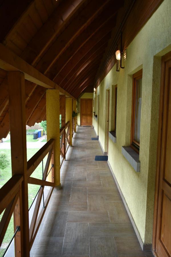 Lagom Apartman Gyula Exterior photo